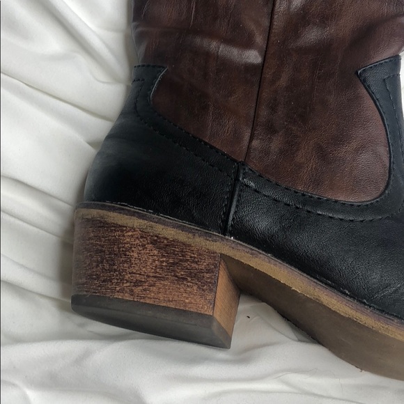 BARETRAPS Boots-Like New! - Picture 3 of 7